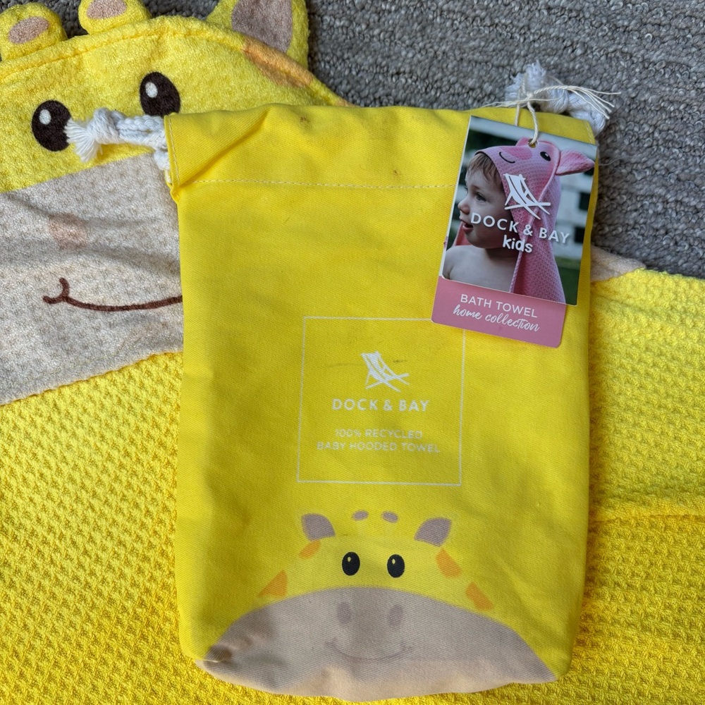 Dock & Bay Kids hooded bath towel yellow giraffe design NWT*